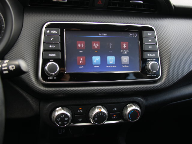 Used 2025 Nissan Kicks Play S FWD image 18