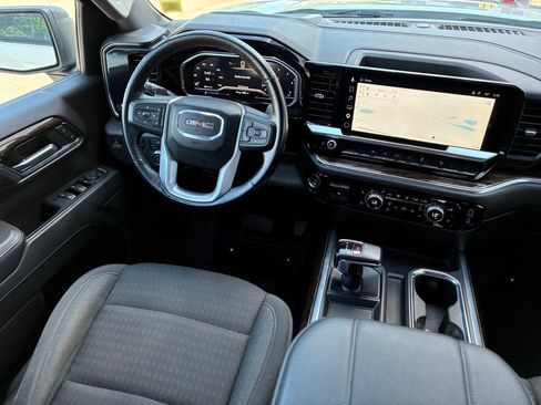 Used 2023 GMC Sierra 1500 Elevation w/ X31 Off-Road Package AWD/4WD image 10
