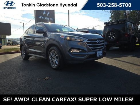 Used 2017 Hyundai Tucson SE image 2