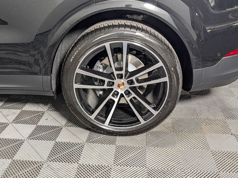 New 2026 Porsche Cayenne AWD/4WD image 12