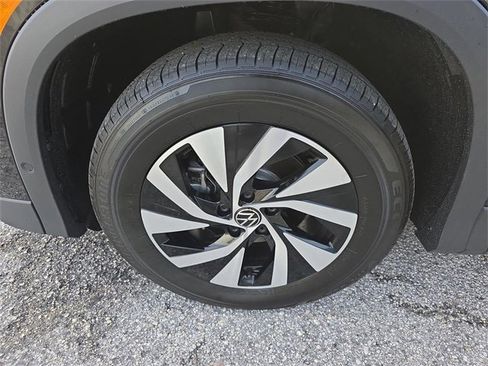 New 2025 Volkswagen Tiguan S image 7