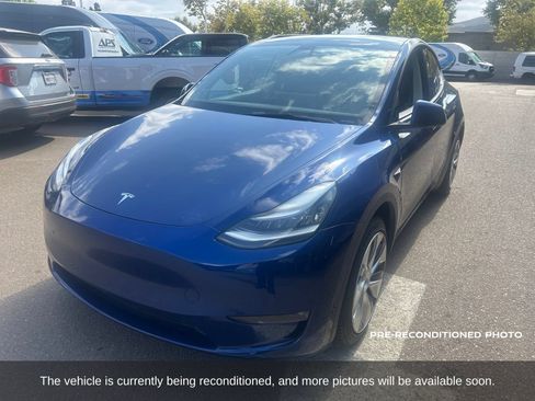 Used 2021 Tesla Model Y Long Range AWD/4WD image 6