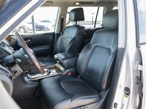 Used 2016 INFINITI QX80 Base w/ Driver's Assistance Package image 5