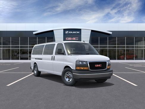 New 2025 GMC Savana 3500 LT w/ LT Preferred Equipment Group RWD image 19