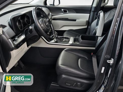 Used 2024 Kia Carnival LX FWD image 10