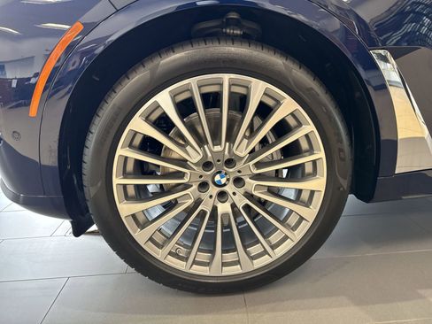 New 2026 BMW X7 xDrive40i image 7