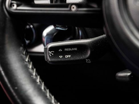 Used 2022 Porsche Macan S w/ Premium Package Plus image 39