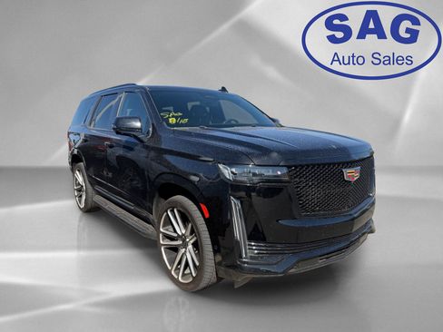 Used 2023 Cadillac Escalade Sport AWD/4WD image 2