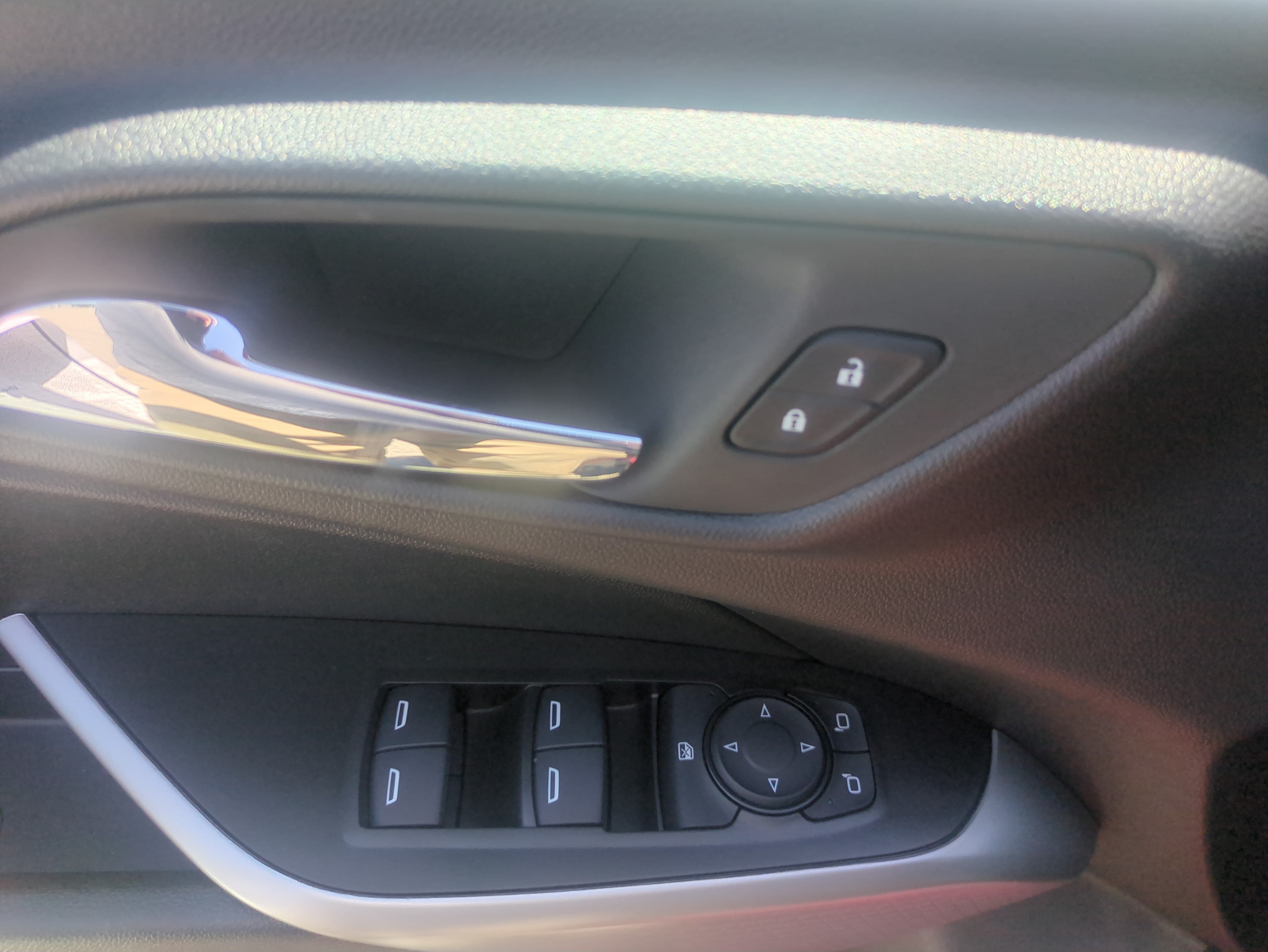 Used 2026 Chevrolet Trax RS FWD image 8