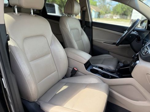 Used 2016 Hyundai Tucson Limited image 25