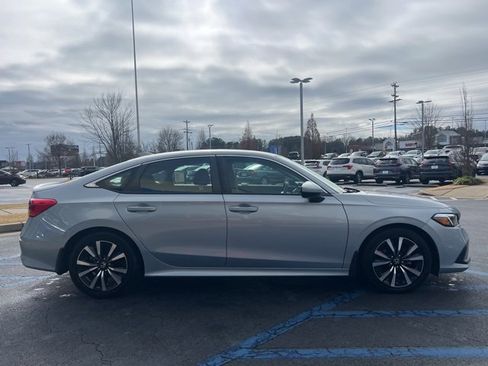 Certified 2022 Honda Civic EX image 5