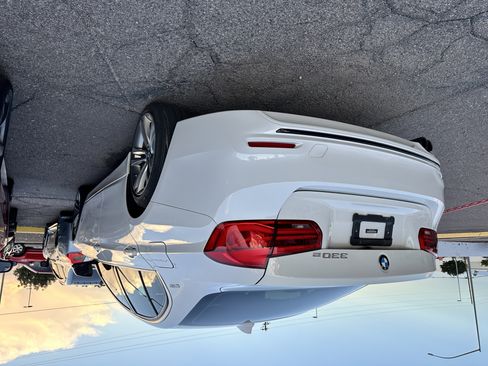 Used 2018 BMW 330e 330E IPERFORMANCE SEDAN 4D image 4