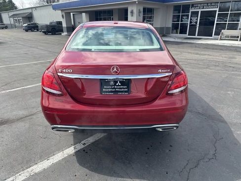 Used 2018 Mercedes-Benz E 400 4MATIC Sedan w/ Premium 3 Package (Q03) image 4
