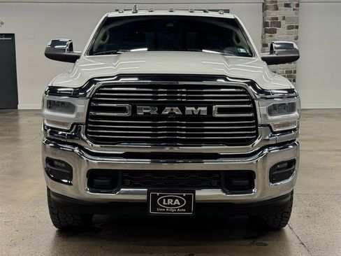 Used 2019 RAM 3500 Laramie AWD/4WD image 2