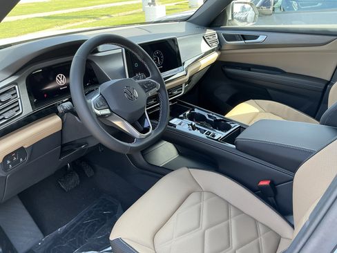 New 2026 Volkswagen Atlas Cross Sport SE AWD/4WD image 12