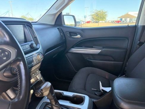 Used 2018 Chevrolet Colorado LT w/ Safety Package AWD/4WD image 11