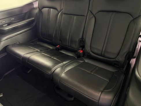 Used 2024 Jeep Wagoneer Series II image 29