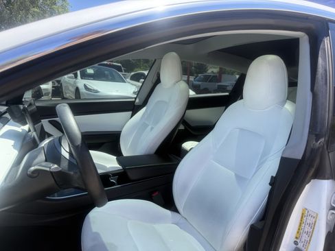 Used 2020 Tesla Model 3 Standard Range Plus RWD image 13