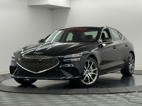 Used 2025 Genesis G70 2.5T image 2