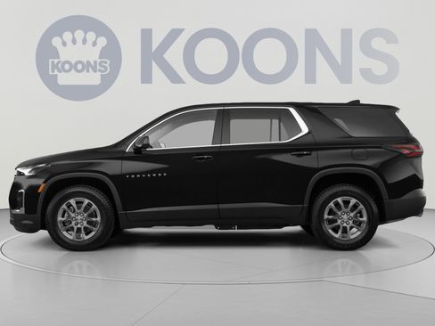 Used 2023 Chevrolet Traverse LS FWD image 2