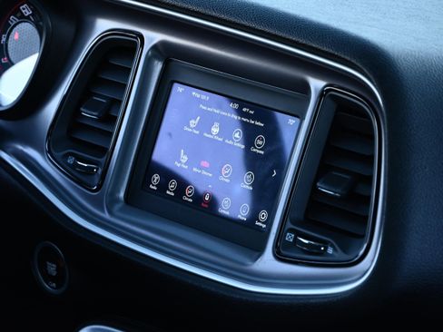 Used 2019 Dodge Challenger R/T w/ Driver Convenience Group image 30