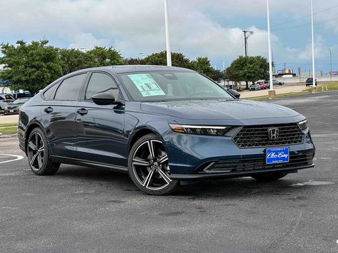 Used 2026 Honda Accord SE image 2