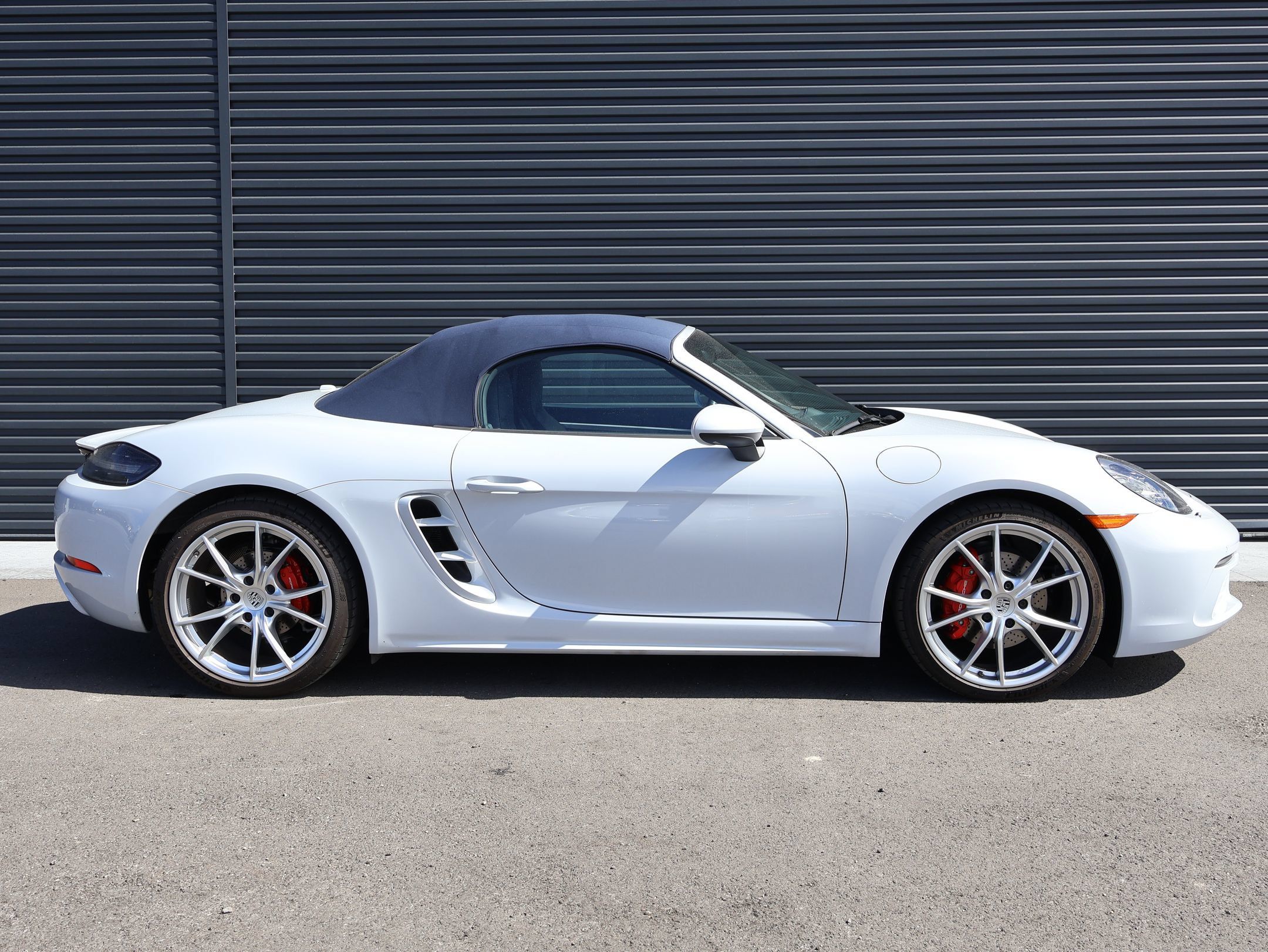 Certified 2024 Porsche 718 Boxster S RWD image 11
