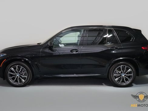 Used 2025 BMW X5 xDrive50e w/ Executive Package image 5