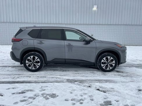 Used 2023 Nissan Rogue SV image 16