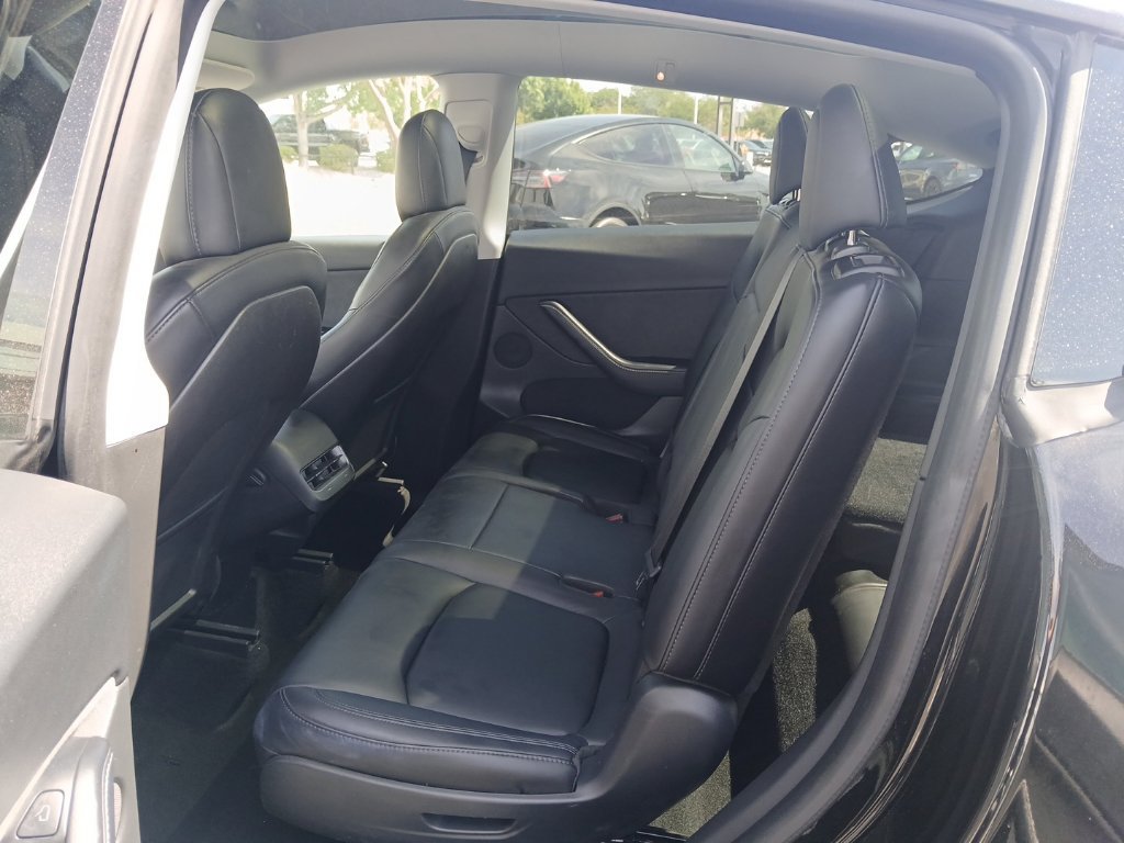 Used 2021 Tesla Model Y Long Range AWD/4WD image 9