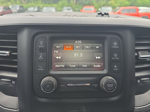 Used 2024 RAM 2500 Tradesman AWD/4WD image 15
