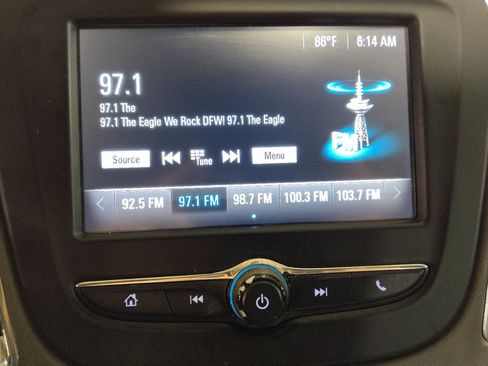 Used 2018 Chevrolet Malibu LT FWD image 25