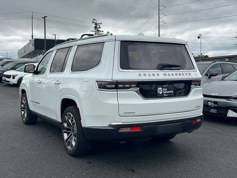 Used 2022 Jeep Grand Wagoneer Series III w/ Flexible Seating Group AWD/4WD image 7