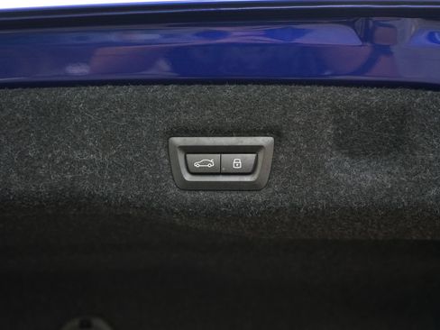 Used 2025 BMW M5 w/ Carbon Package AWD/4WD image 34