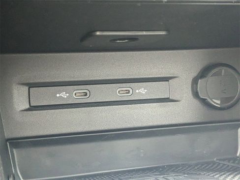 New 2024 Volkswagen Taos SE image 20