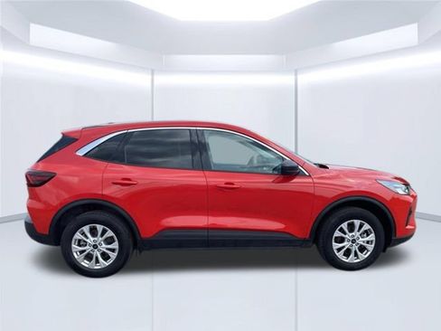 Used 2024 Ford Escape Active AWD/4WD image 5