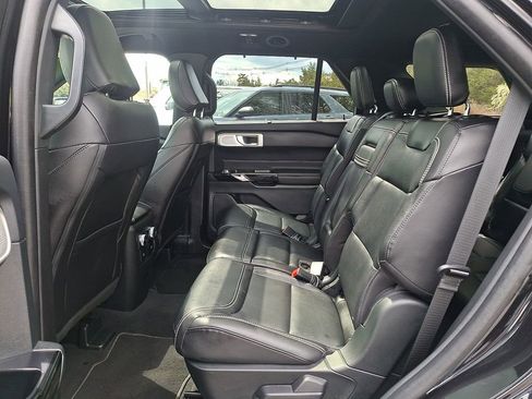 Certified 2022 Ford Explorer ST w/ Equipment Group 401A image 13