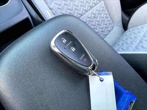 Used 2023 Chevrolet Equinox LS AWD/4WD image 26