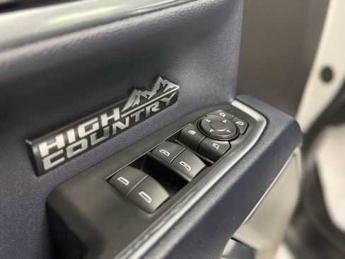 Used 2024 Chevrolet Silverado 1500 High Country w/ High Country Premium Package image 20