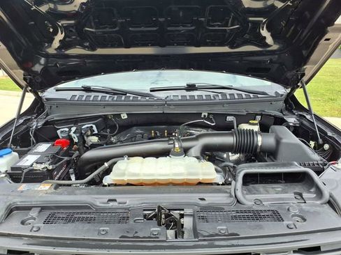 Used 2024 Ford Expedition Max XLT image 33