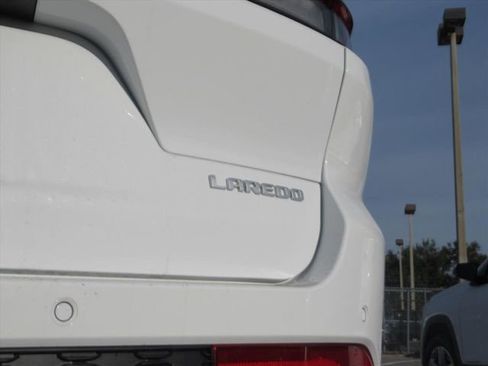 New 2025 Jeep Grand Cherokee L Laredo w/ Luxury Tech Group I image 8