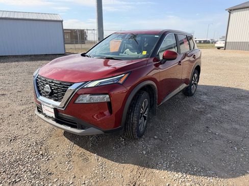 Certified 2023 Nissan Rogue SV image 2