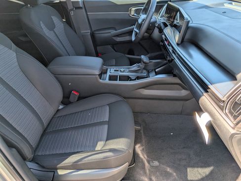 New 2026 Kia Sorento LX image 24