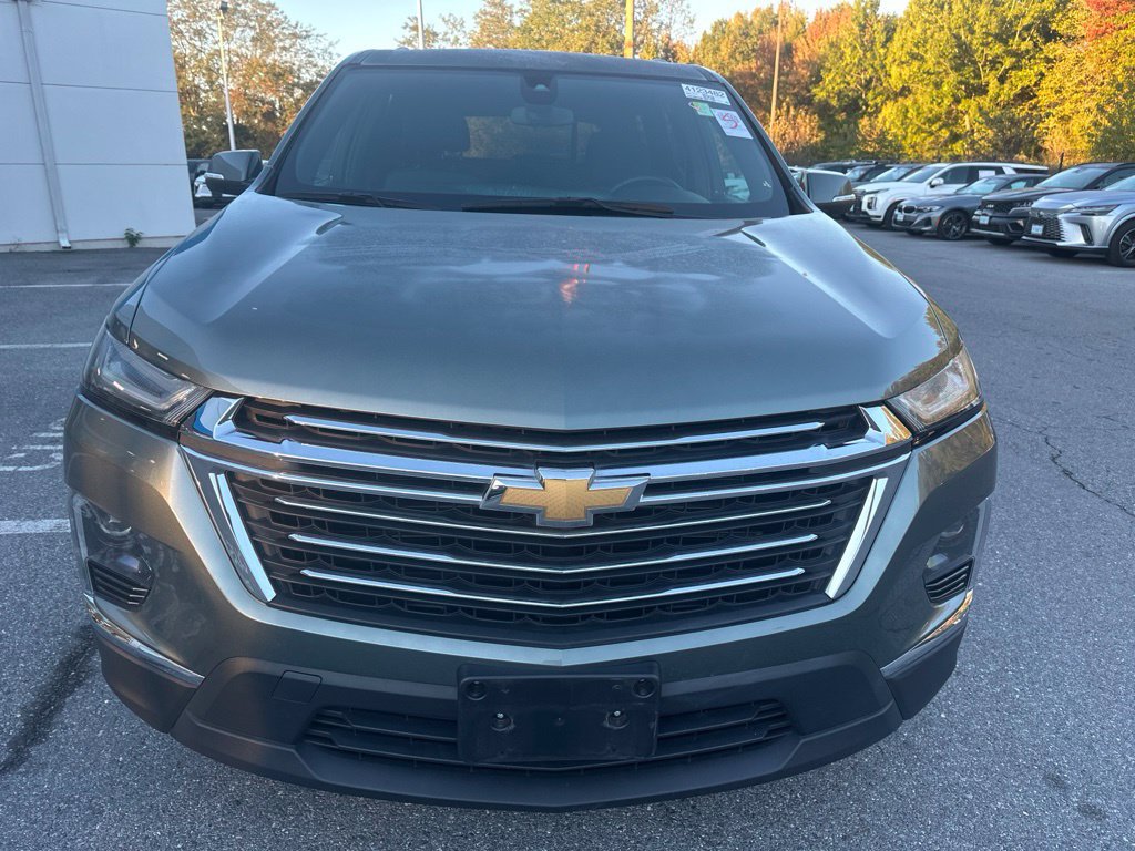 Used 2023 Chevrolet Traverse LT w/ LPO, Floor Liner Package AWD/4WD image 2