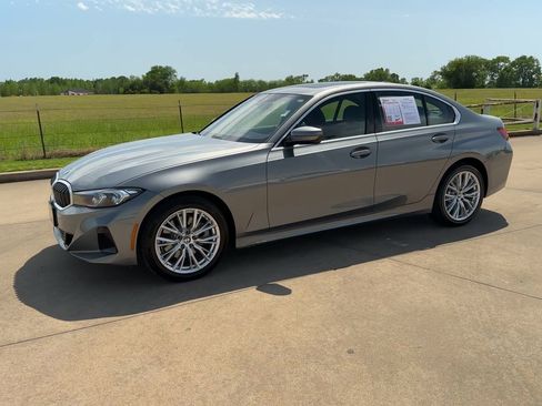 Used 2024 BMW 330i xDrive Sedan w/ Convenience Package image 4
