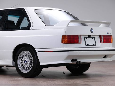 Used 1988 BMW M3 Coupe image 17