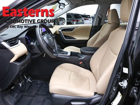 Used 2023 Toyota RAV4 LE AWD/4WD image 14