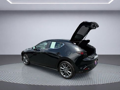 Used 2019 MAZDA MAZDA3 AWD Hatchback w/ Preferred Pkg image 7