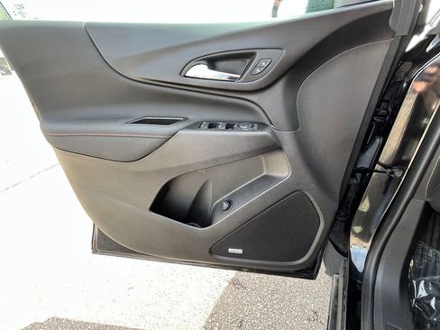 Used 2024 Chevrolet Equinox RS w/ RS Leather Package image 9