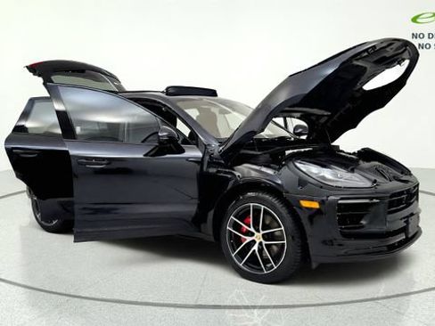 Used 2024 Porsche Macan S AWD/4WD image 11